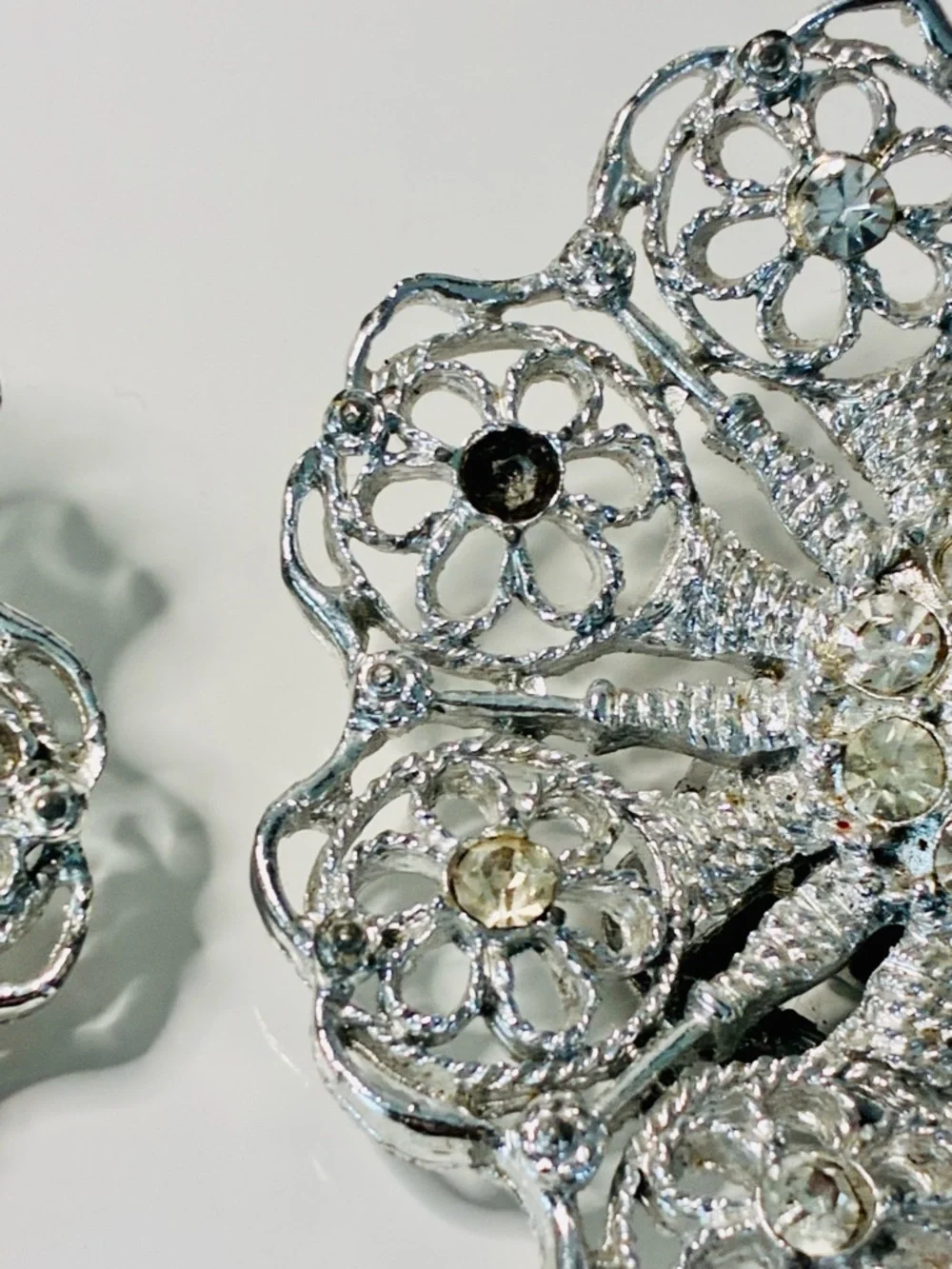 VTG Huge Silver Floral Filigree Statement Clip-On Pot Metal Shoe Clips